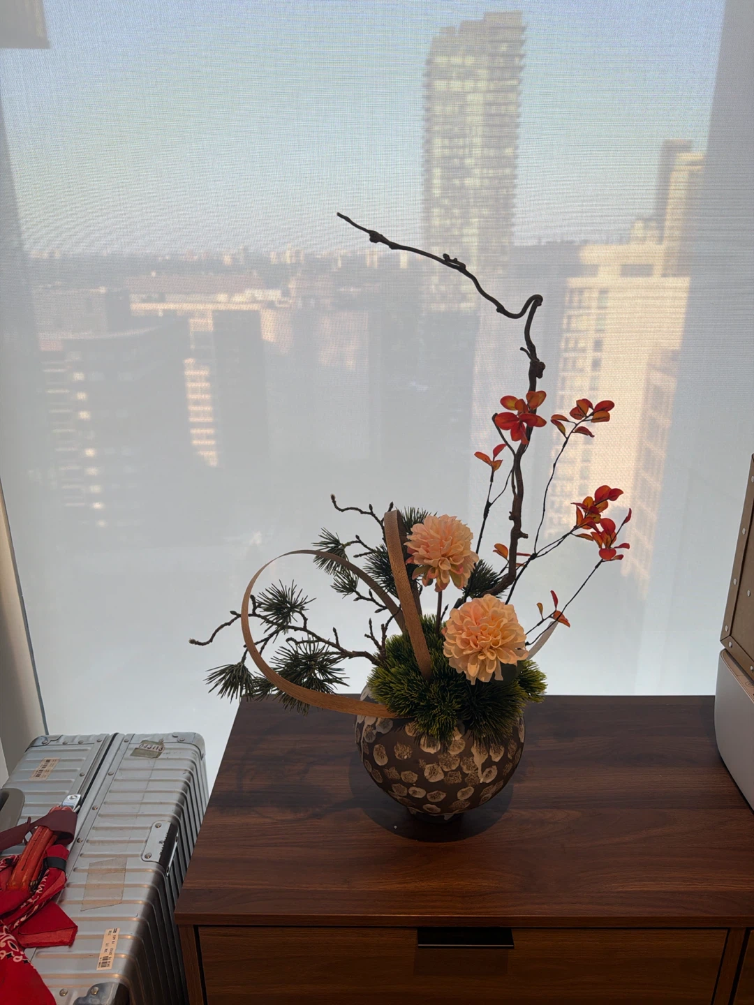 Artificial Flower Arrangement in Decorative Vase - photo 3