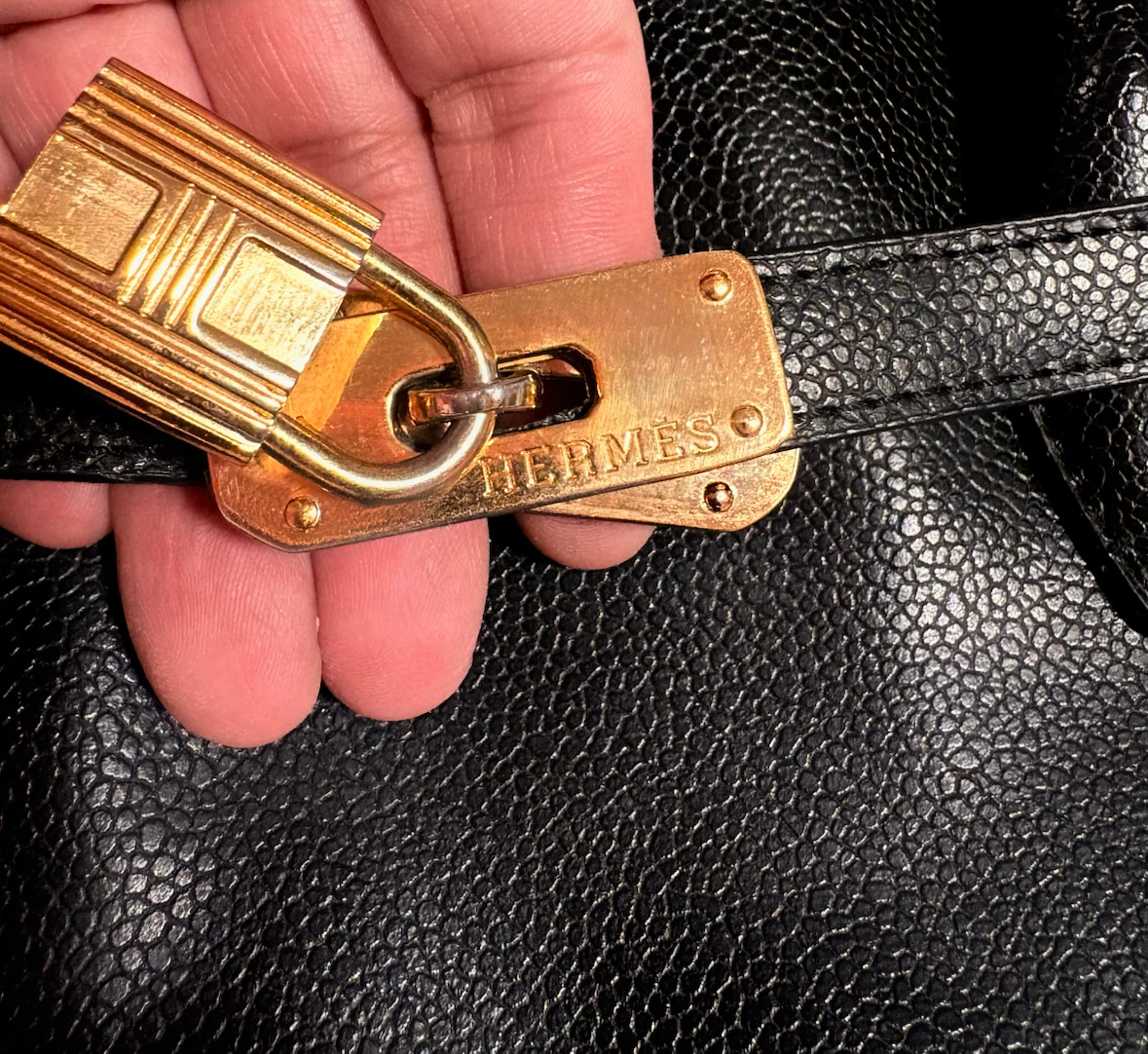 Hèrmès Black Leather Tote Bag with Lock - photo 4