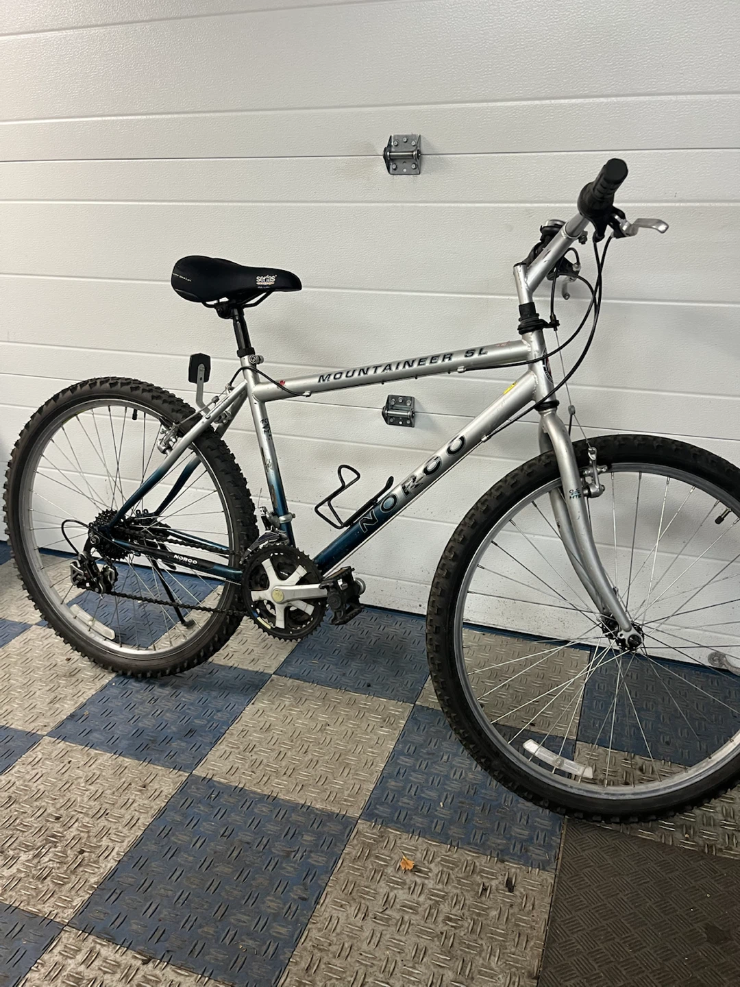 Norco Mountaineer SL Mountain Bike