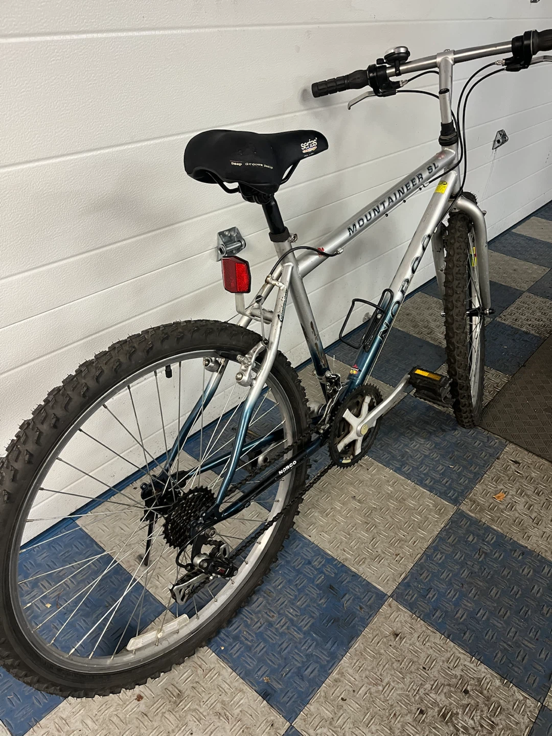 Norco Mountaineer SL Mountain Bike - photo 2