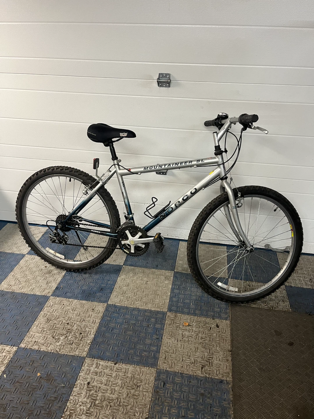 Norco Mountaineer SL Mountain Bike - photo 3