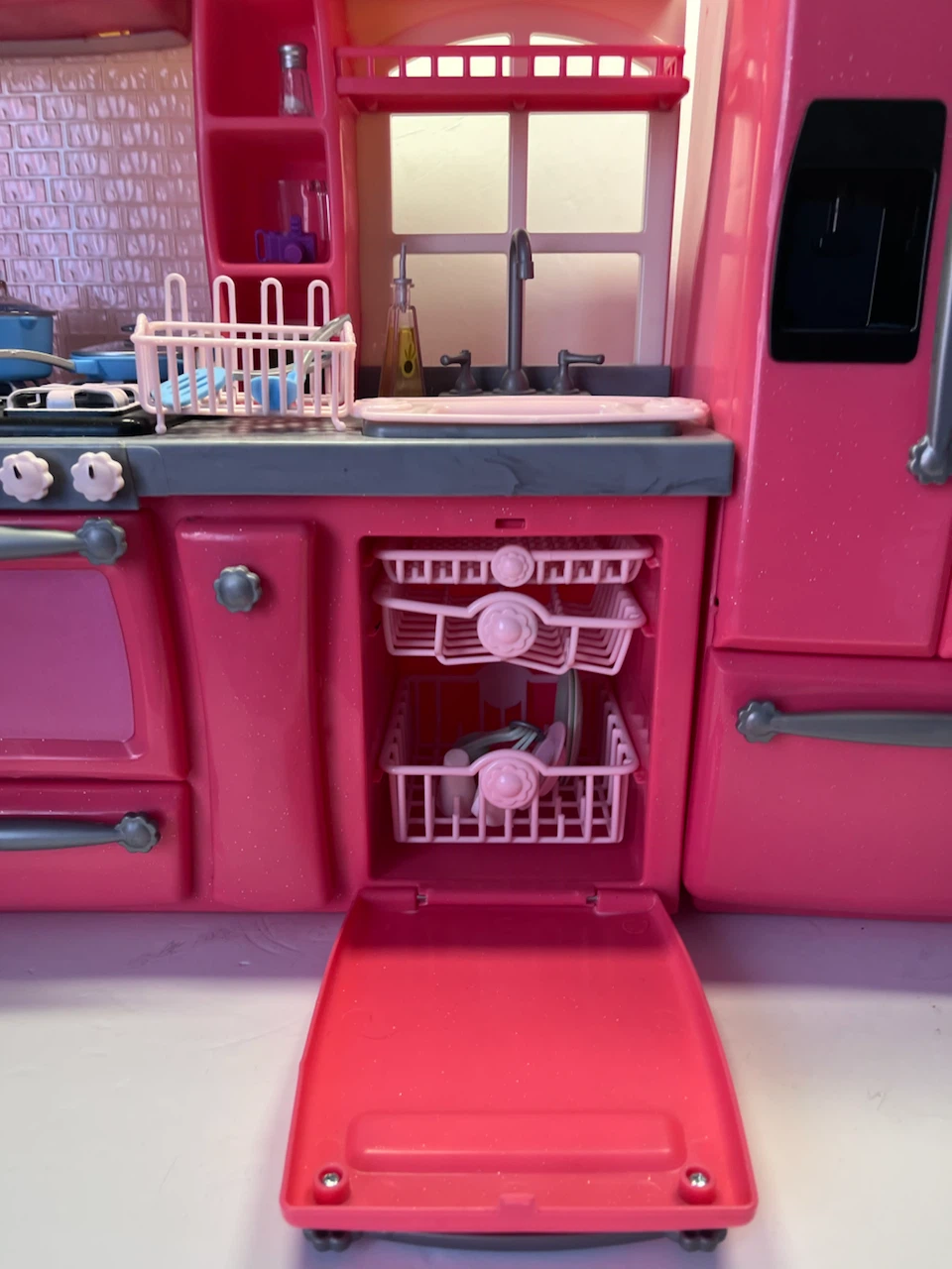 Our Generation Doll pink Kitchen and Fridge - photo 2