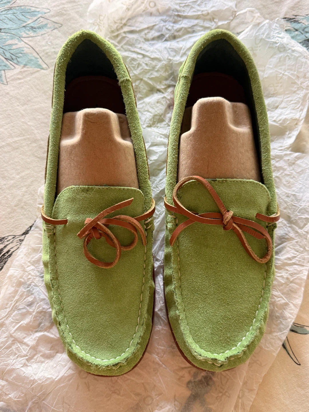 New Men’s Green Suede Loafers / Moccasins - 9US - photo 2