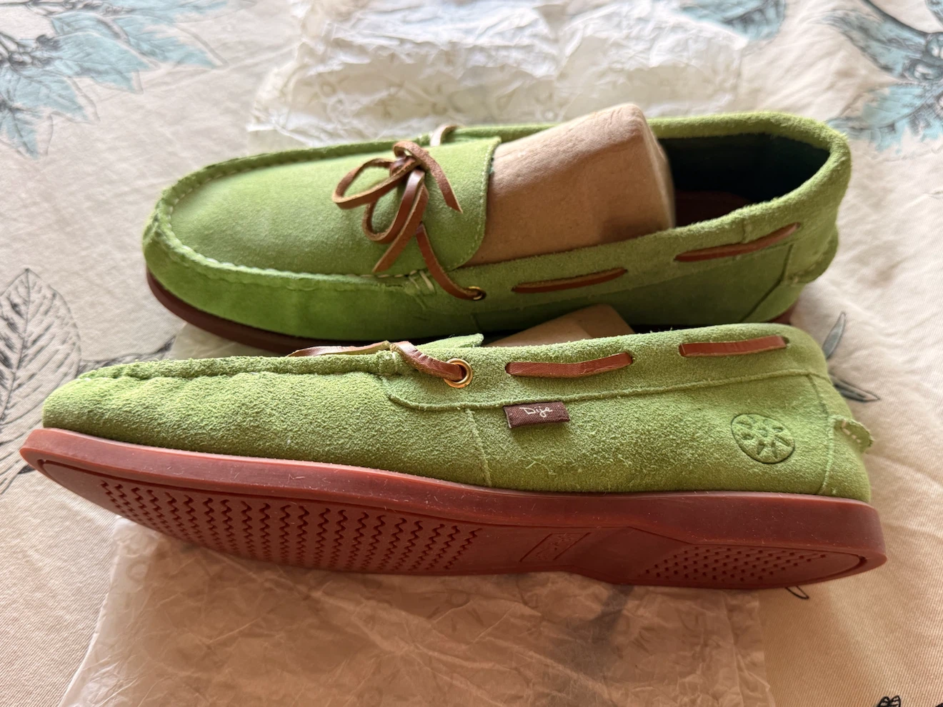 New Men’s Green Suede Loafers / Moccasins - 9US - photo 3