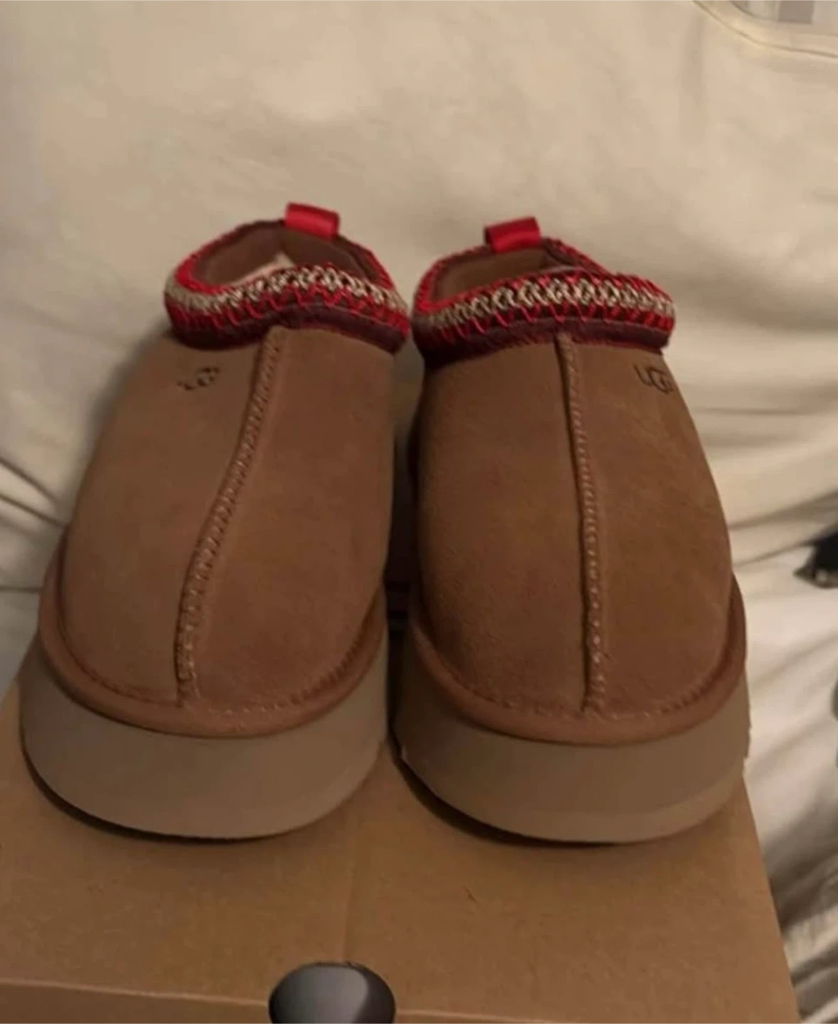 Women Ugg Tasman chestnut size 8 platform