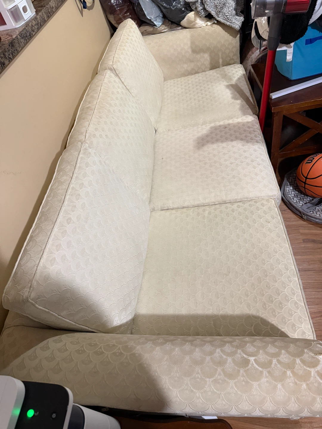 Cream patterned couch - photo 2