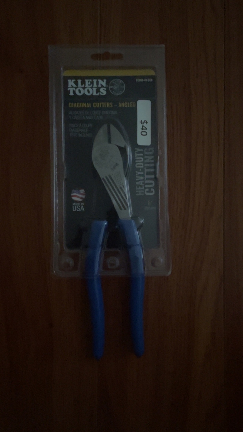 Klein Tools 8-inch Diagonal Cutters - Angled, Heavy-Duty Cutting