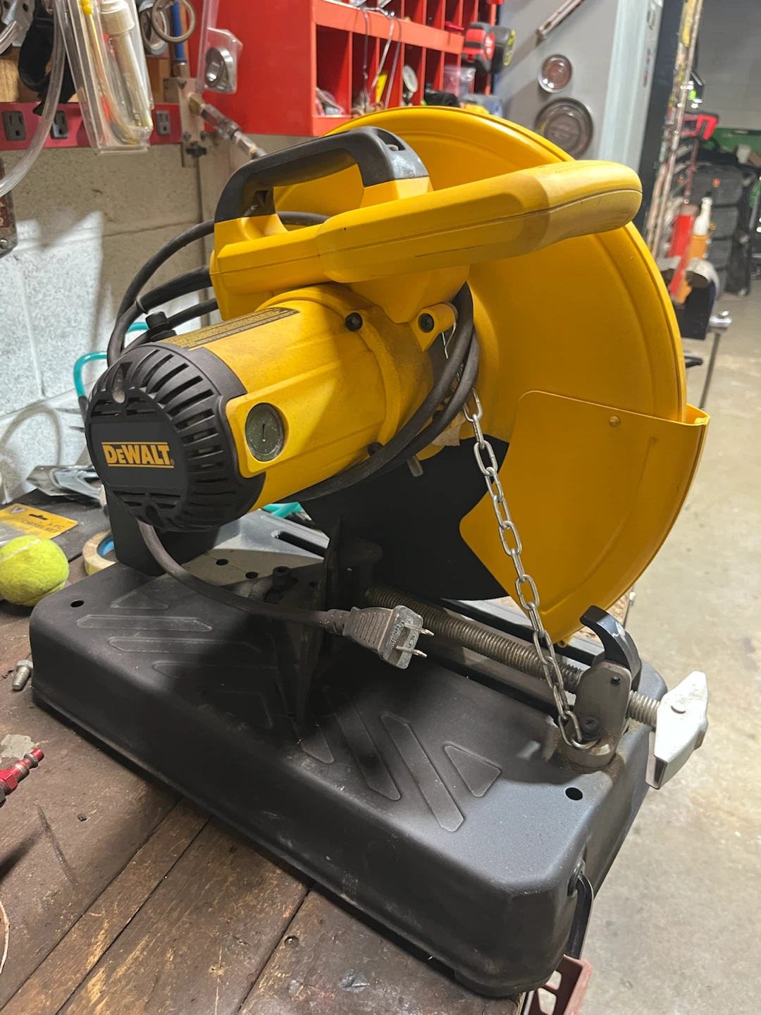 DEWALT 14-Inch Chop Saw - photo 2