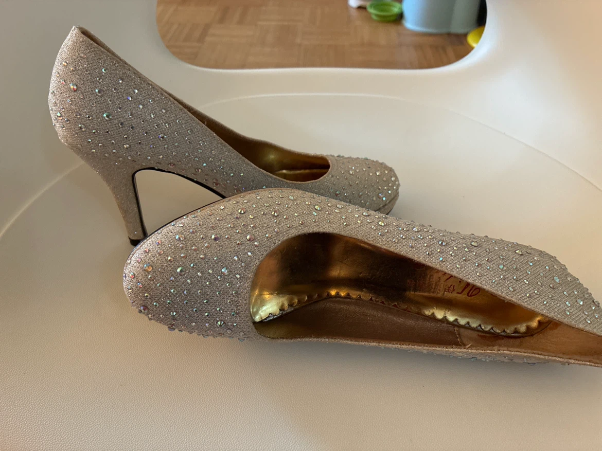 Sparkly Silver Heels with Rhinestones