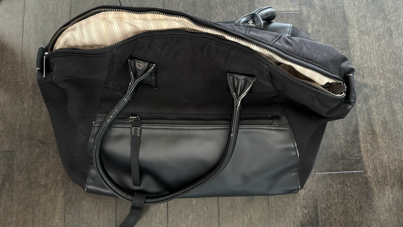 Black Lululemon Bag - photo 4