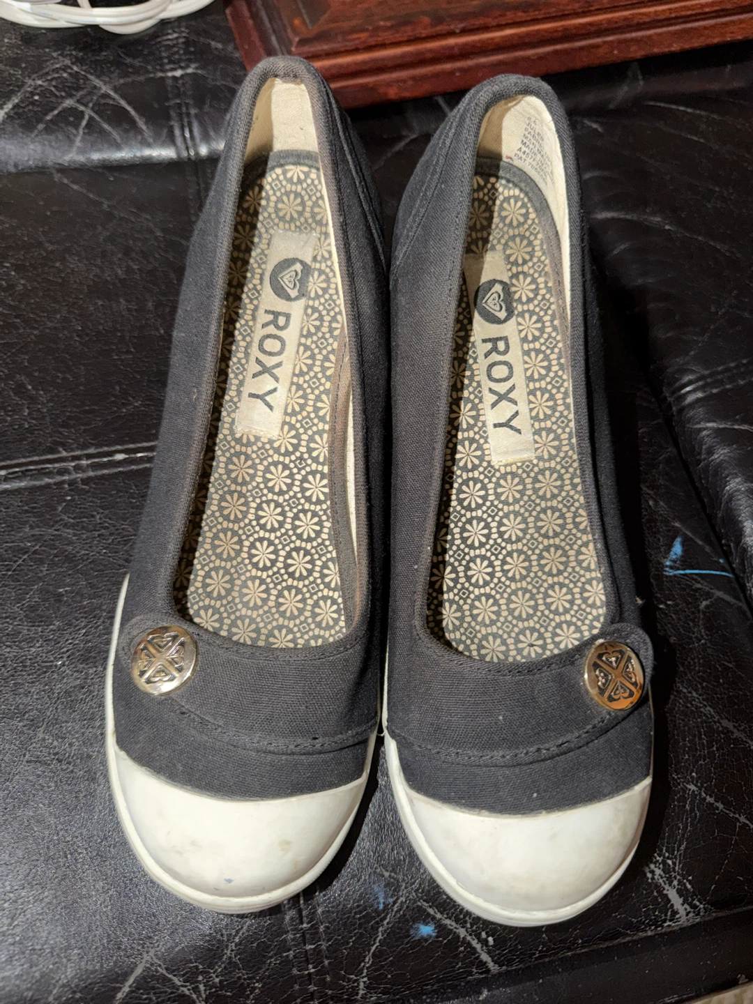 Roxy Wedge Shoes Size 8.5 Black