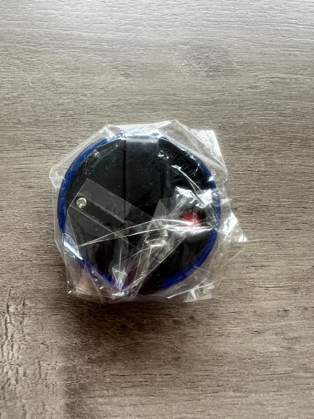 2010 Vancouver GamesKid Light-Up Safety Clip - photo 3