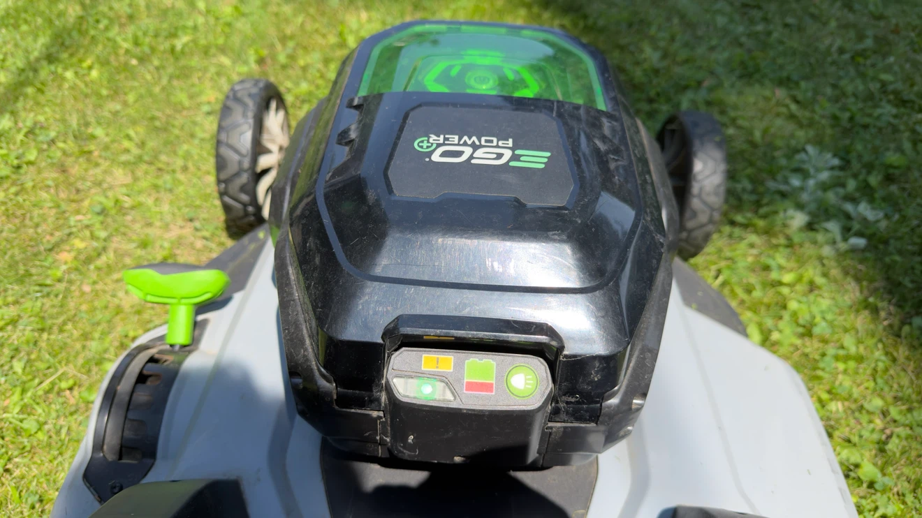 Good condition EGO Power 21 Lawnmower no battery or charger - photo 3