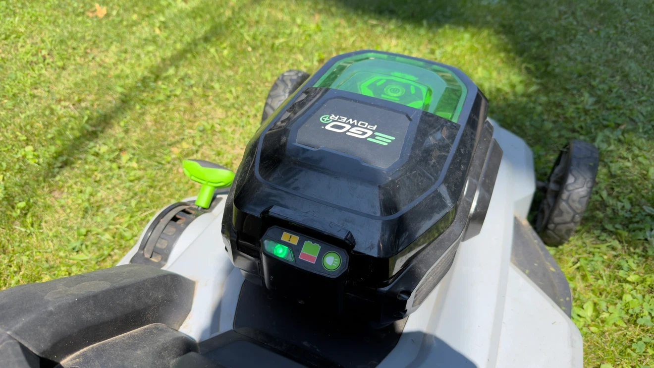 Good condition EGO Power 21 Lawnmower no battery or charger - photo 5
