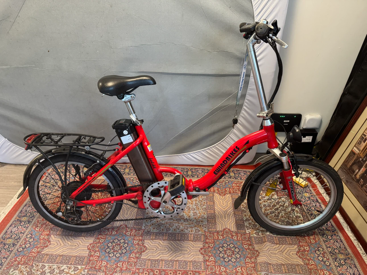 Red Swagtron Electric Folding Bike - photo 4