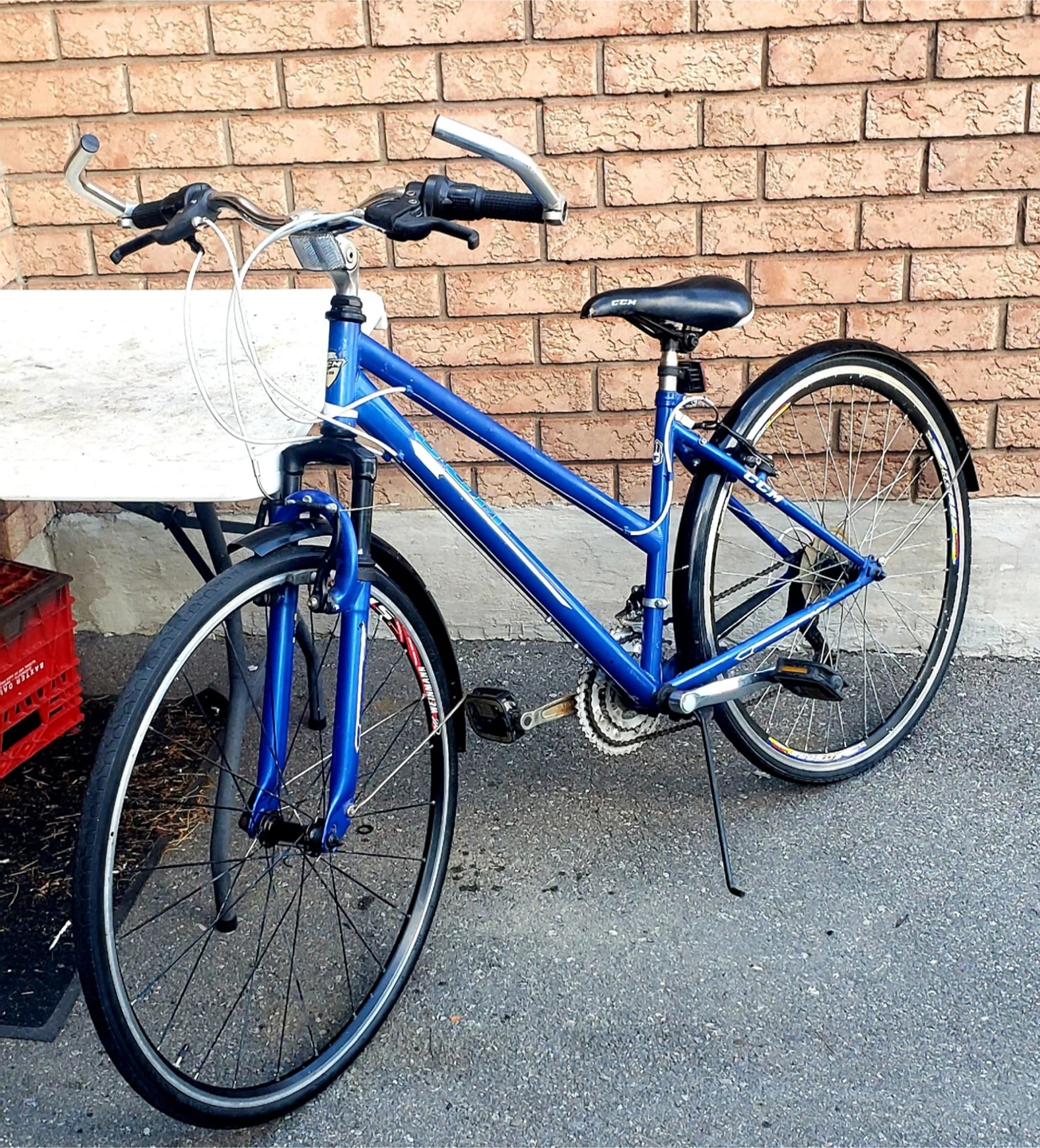 Blue CCM Hybrid Bike - photo 2