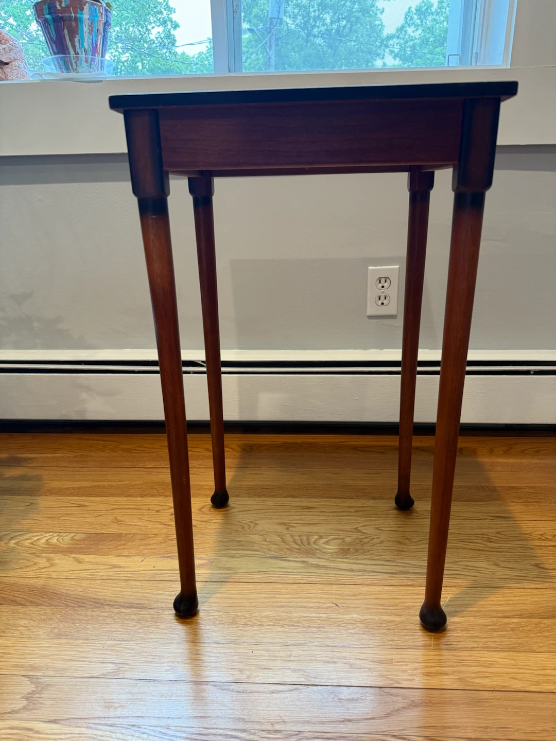 Pedestal Wood Table