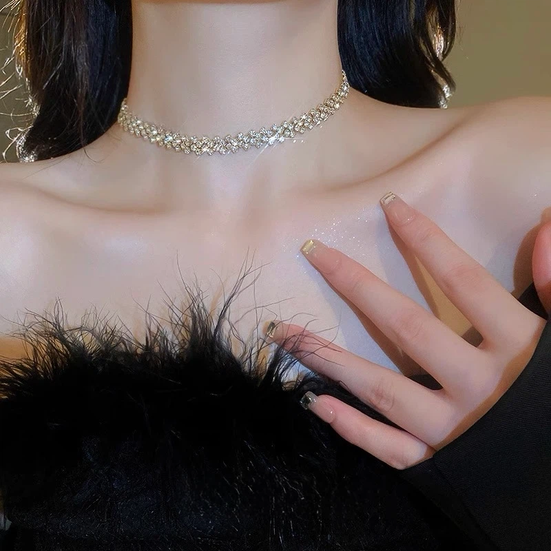 Sparkling Rhinestone Choker Necklace