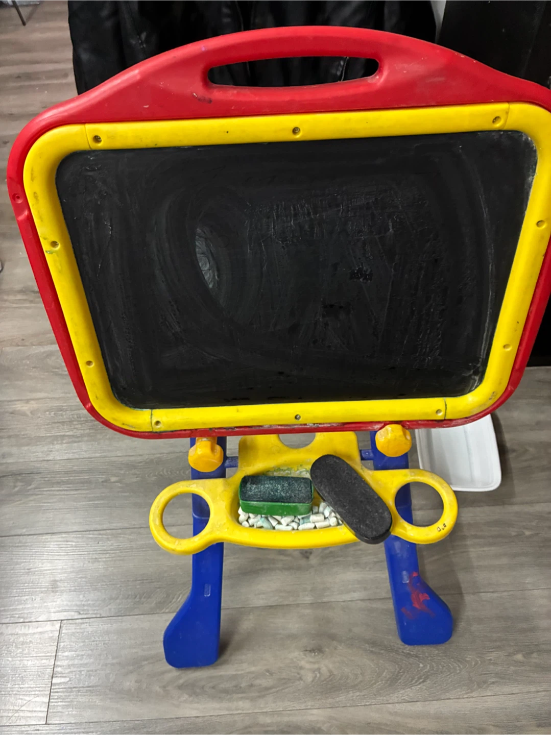 Kids Art Easel with Chalkboard