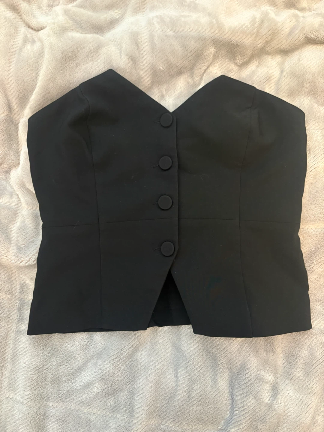 DYNAMITE Strapless Top