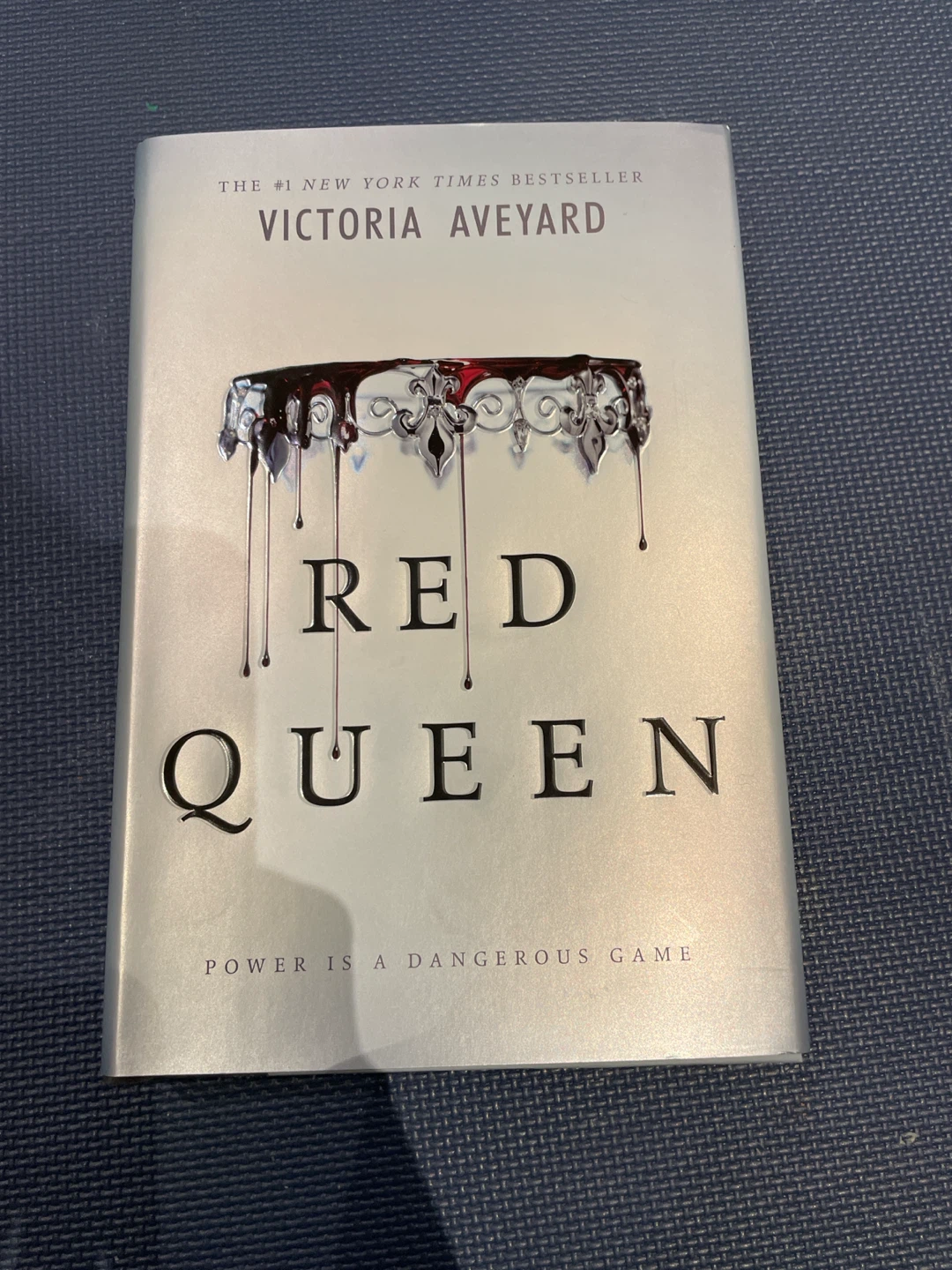 Red Queen by Victoria Aveyard