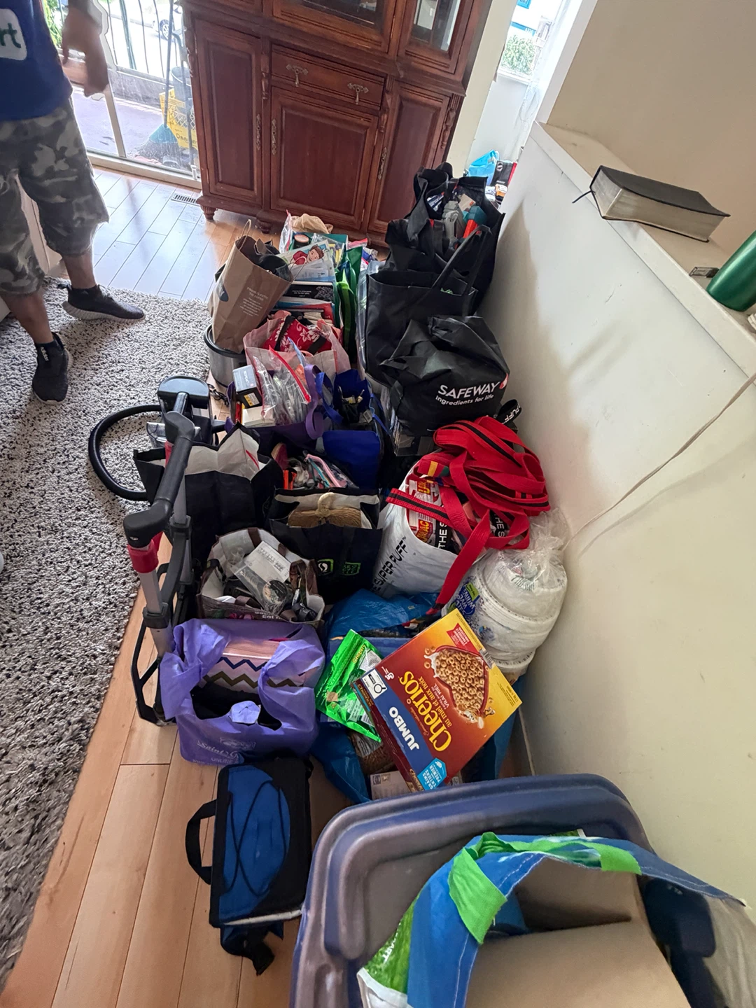 FREE - Loads of free items - photo 3