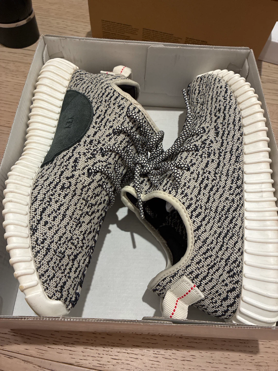 Adidas Yeezy Boost 350 V2 Beluga