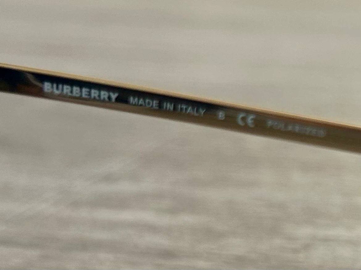 Authentic Burberry Polarized Sunglasses (BE4296) - photo 5