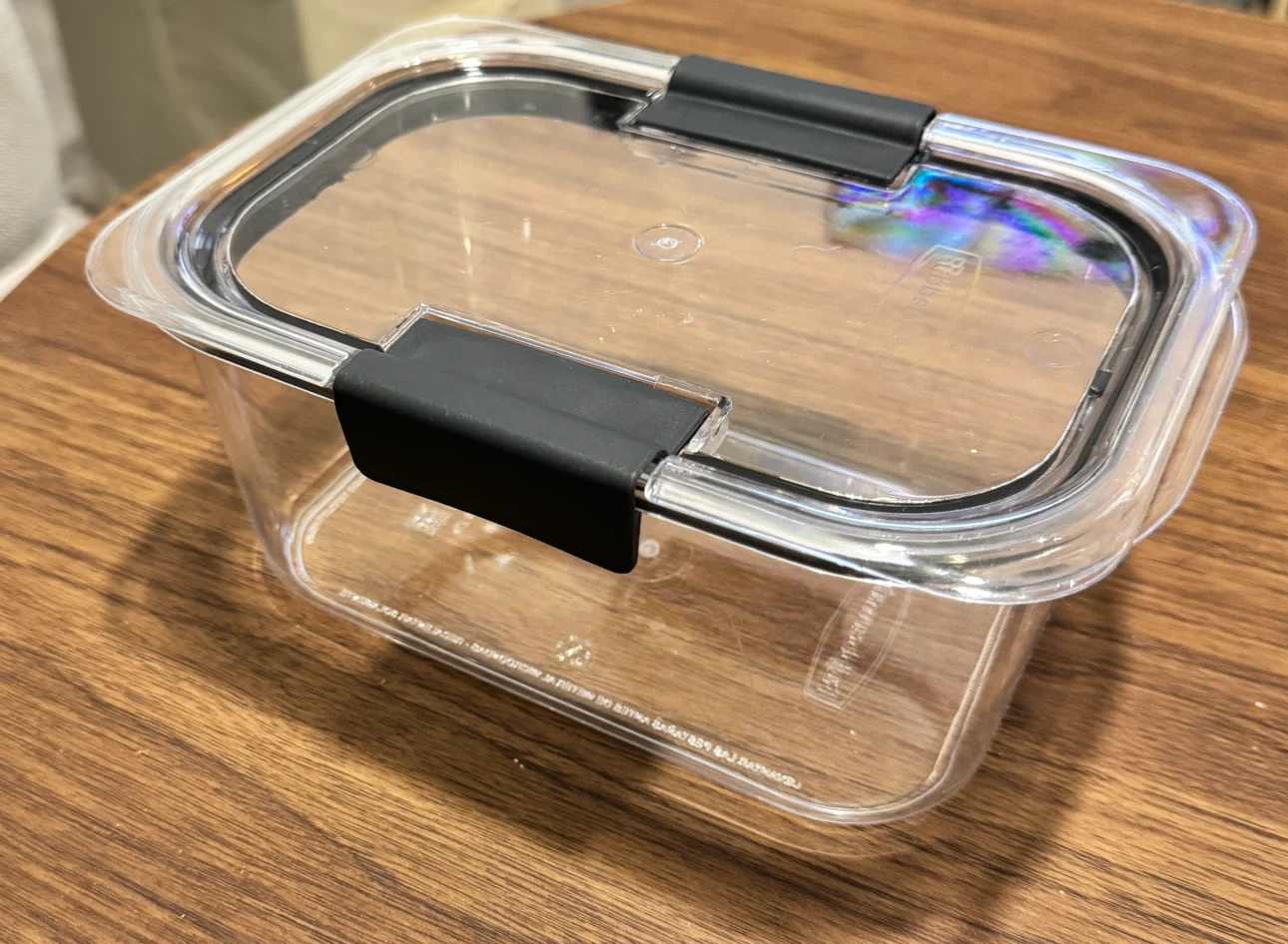 Rubbermaid Brilliance Food Storage Container