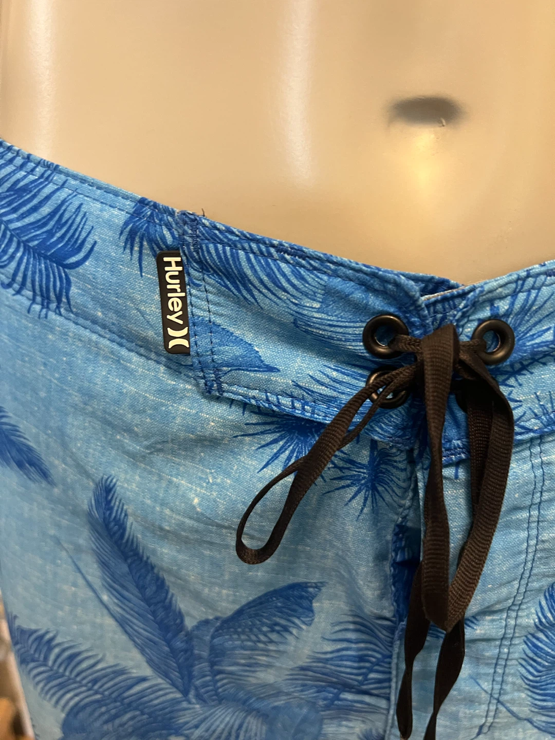 Hurley Board Shorts - Size 36 - photo 4