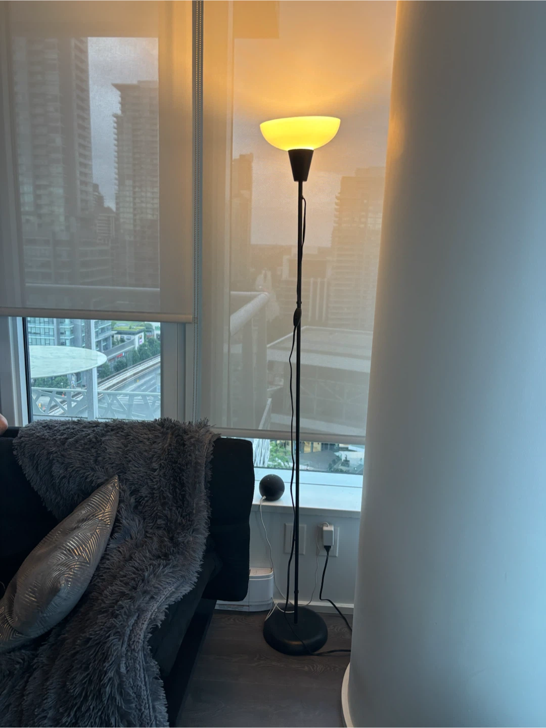 Black Floor Lamp - photo 2