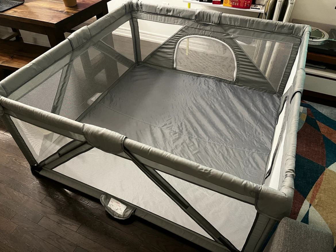 Large foldable playpen with playmat and pull rings - photo 2