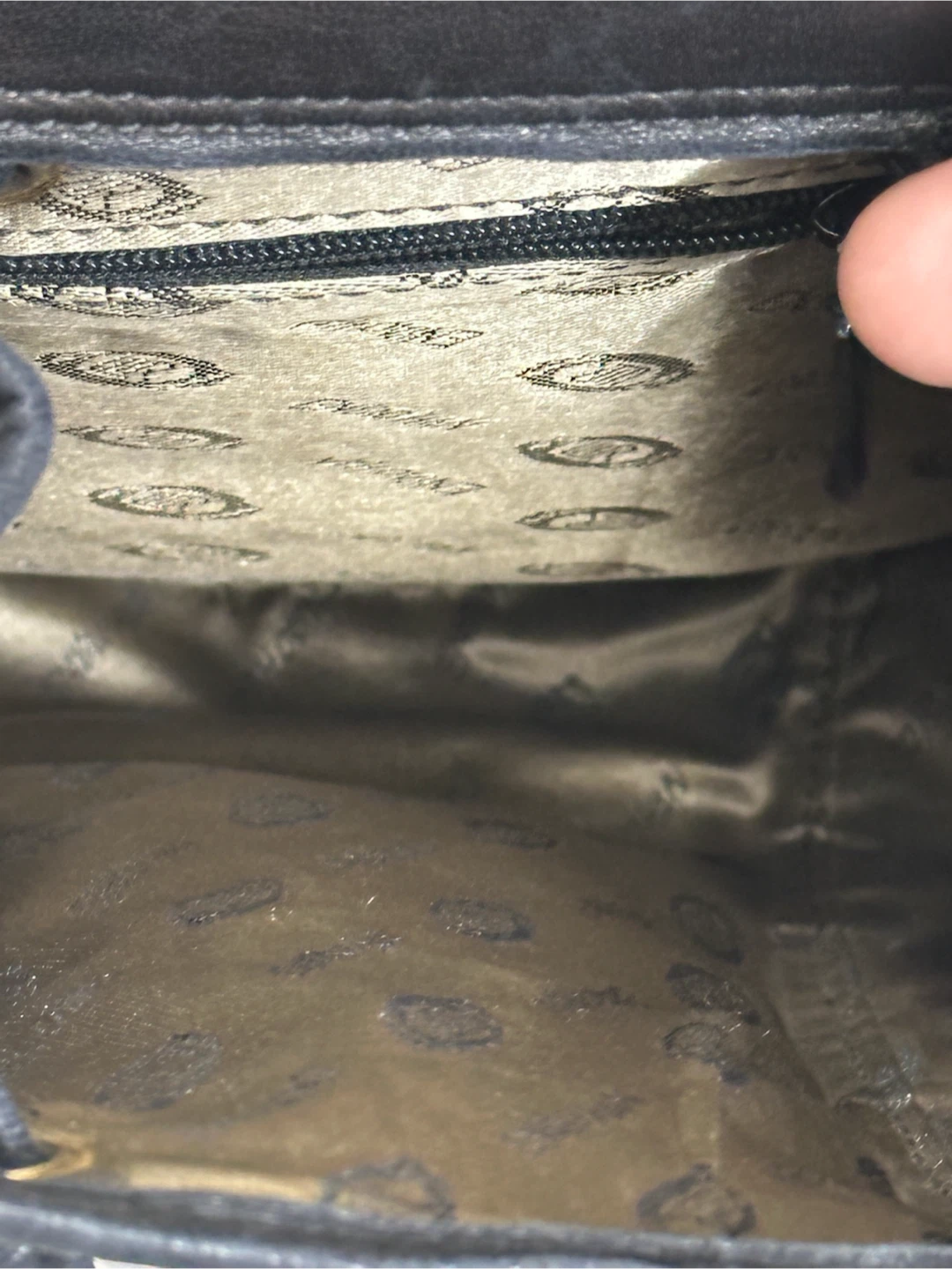 Vintage Pierre Balmain Black Leather Drawstring Backpack - photo 5