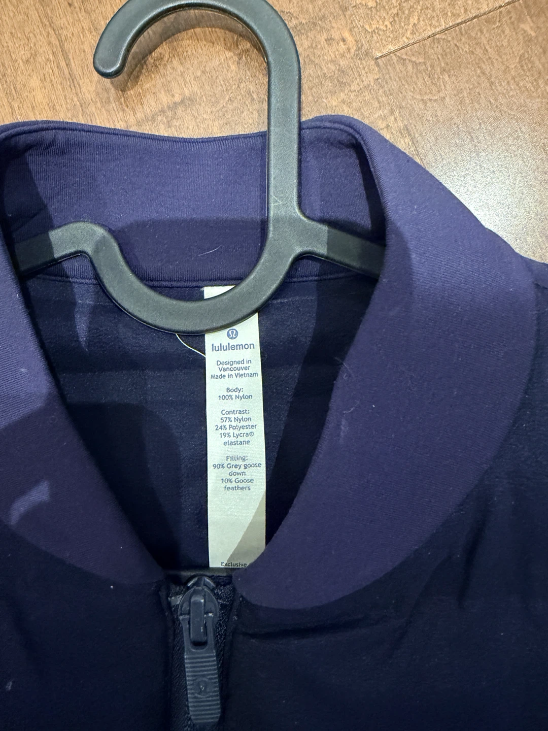 Lululemon Navy Puffer Vest size 6 - photo 3