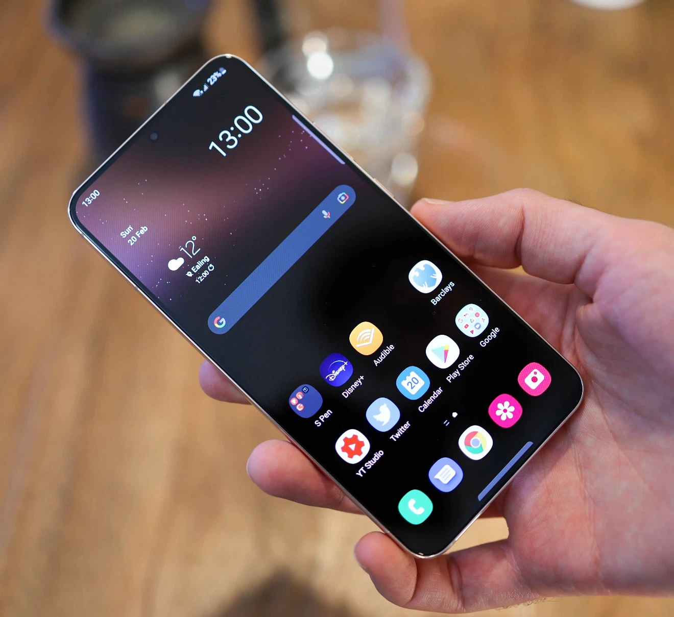 Samsung Galaxy S22 Smartphone