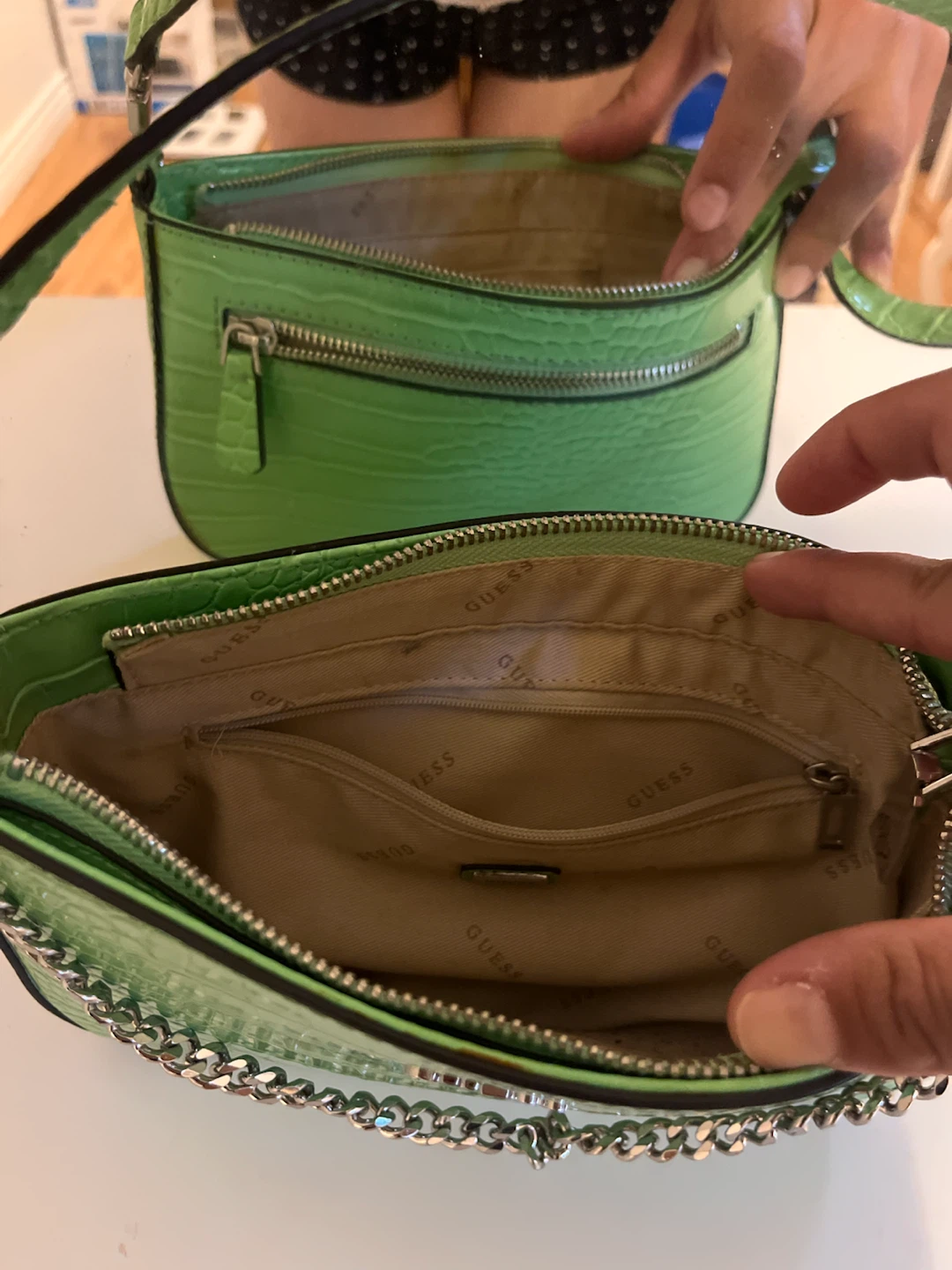 GUESS Green Croc Embossed Shoulder Bag - photo 2