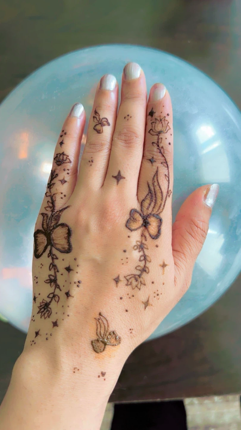 Beautiful Henna Hand Designs ,Hair cut,Eyebrows - photo 5