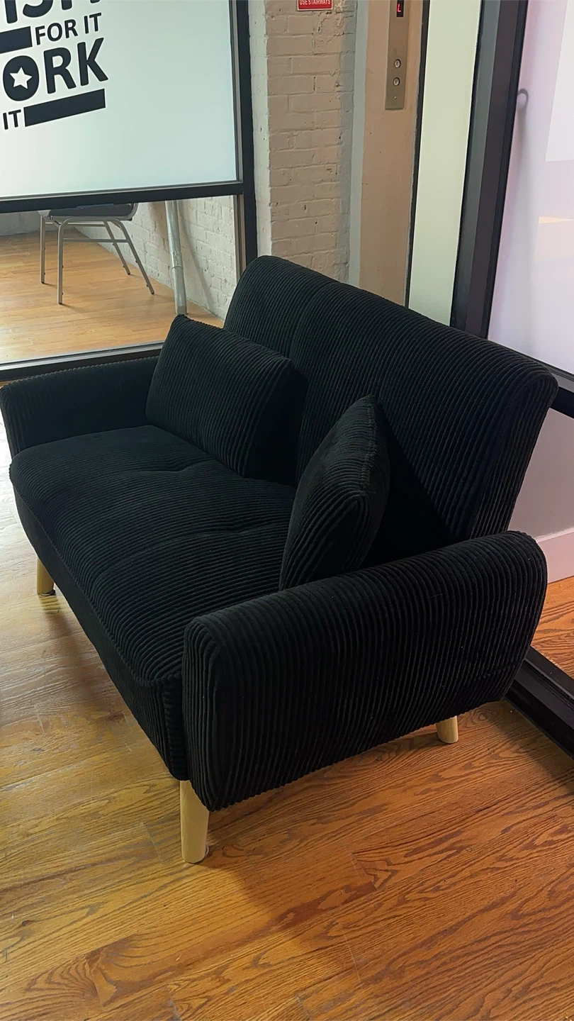 Black small couch - photo 2