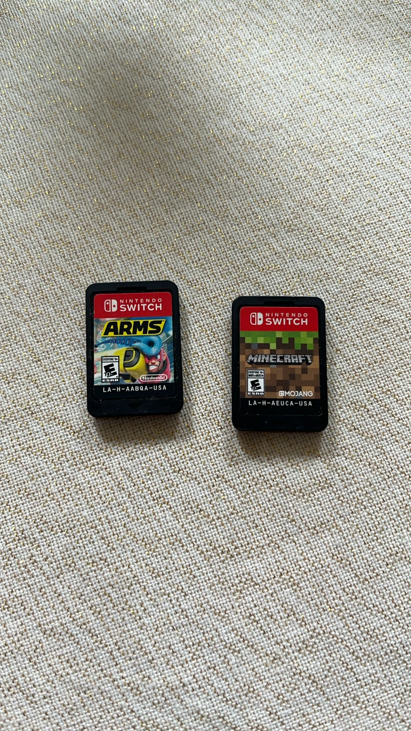 Nintendo Switch Games - ARMS & Minecraft