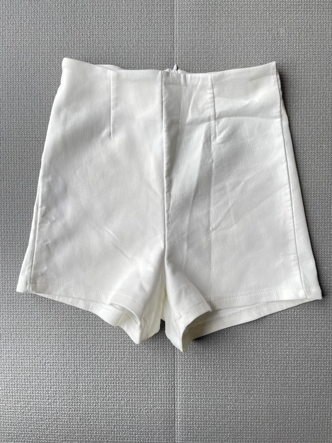 White High-Waisted Shorts Size 2