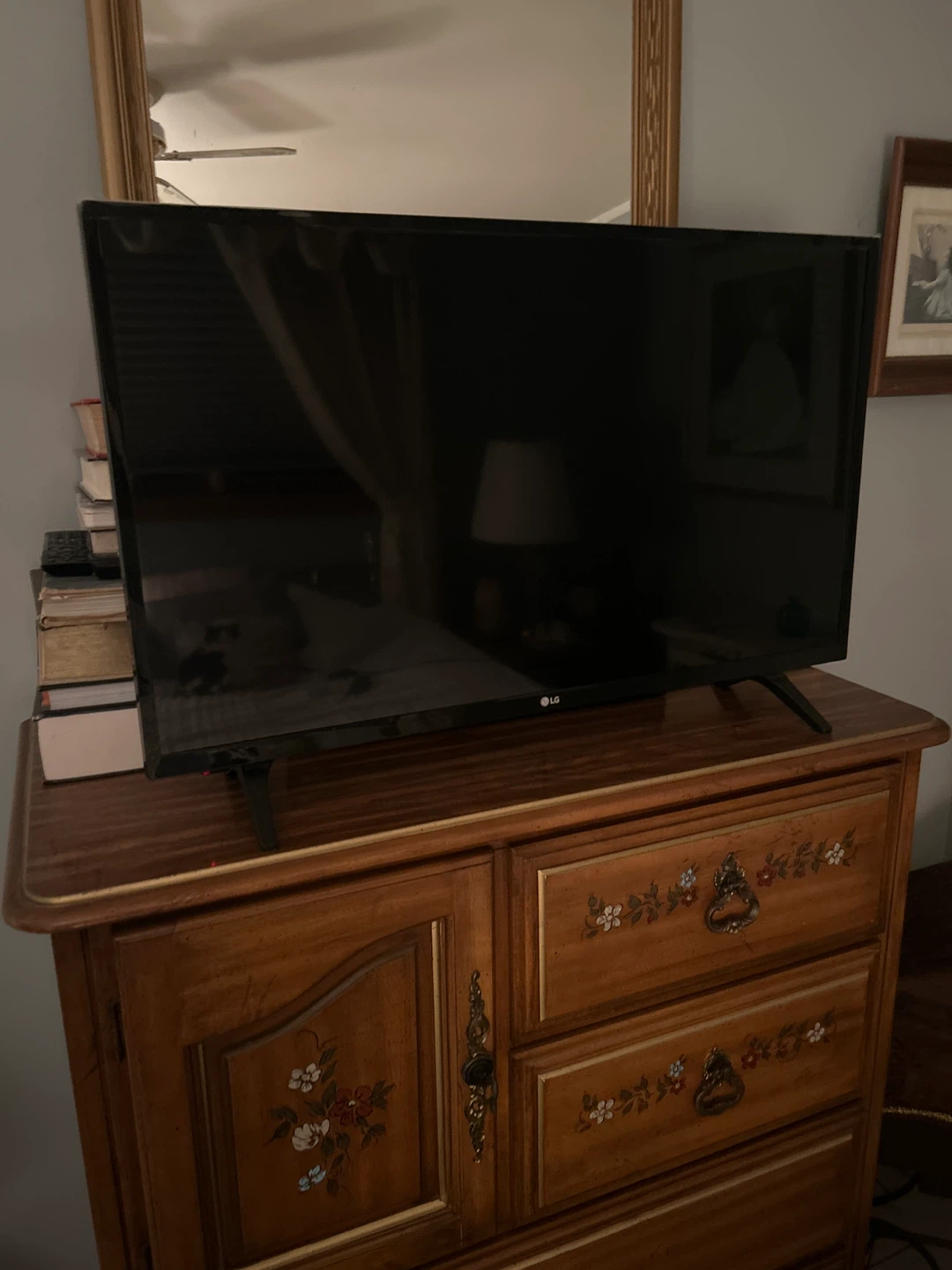 LG Television - photo 2