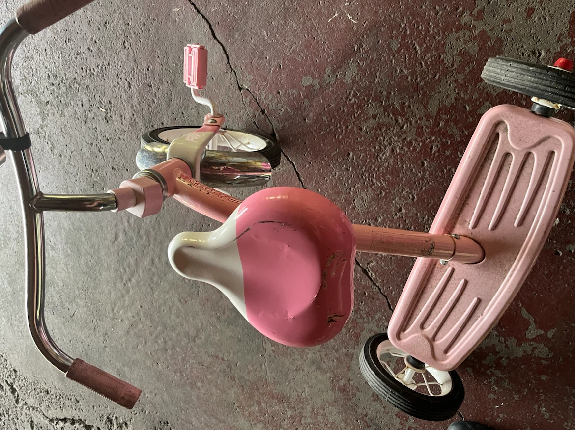 Toddler pink tricycle - photo 4