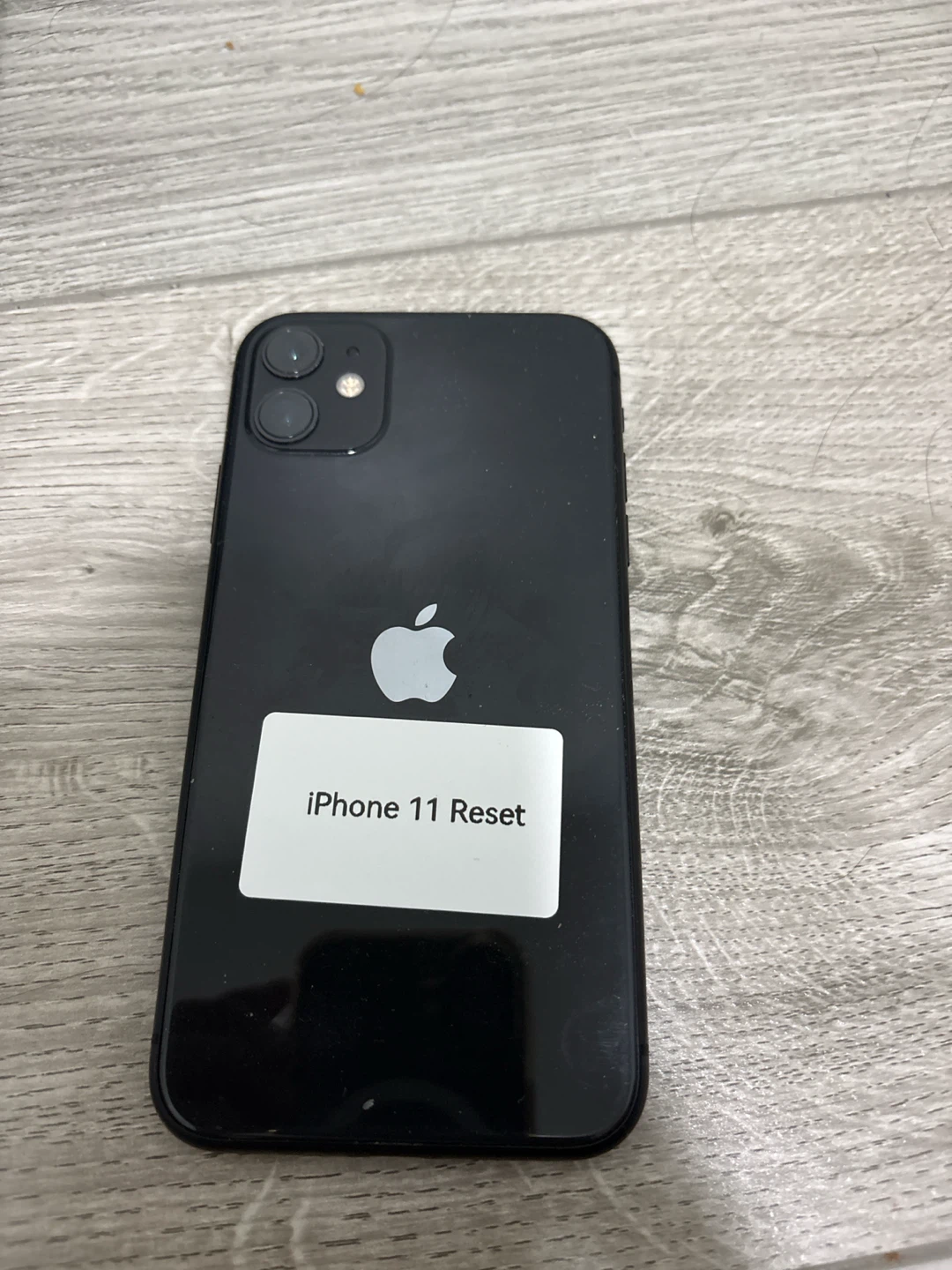 Apple iPhone 11 - photo 2
