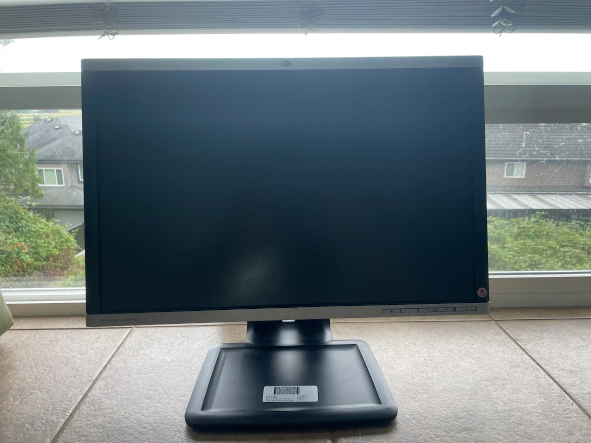 HP Compaq LA2205wg Monitor