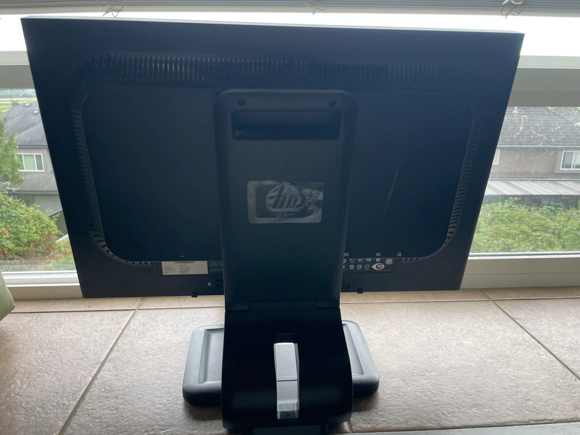 HP Compaq LA2205wg Monitor - photo 4