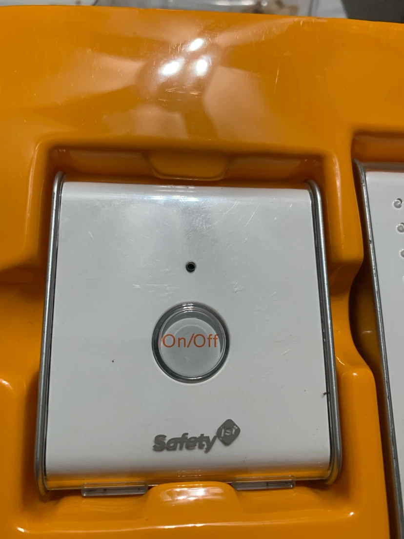 The Safety 1st High Def baby monitor - photo 2