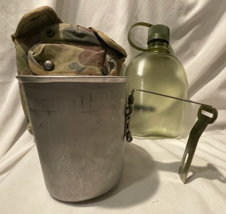 Australian Army Canteen Cup and Pouch - photo 5