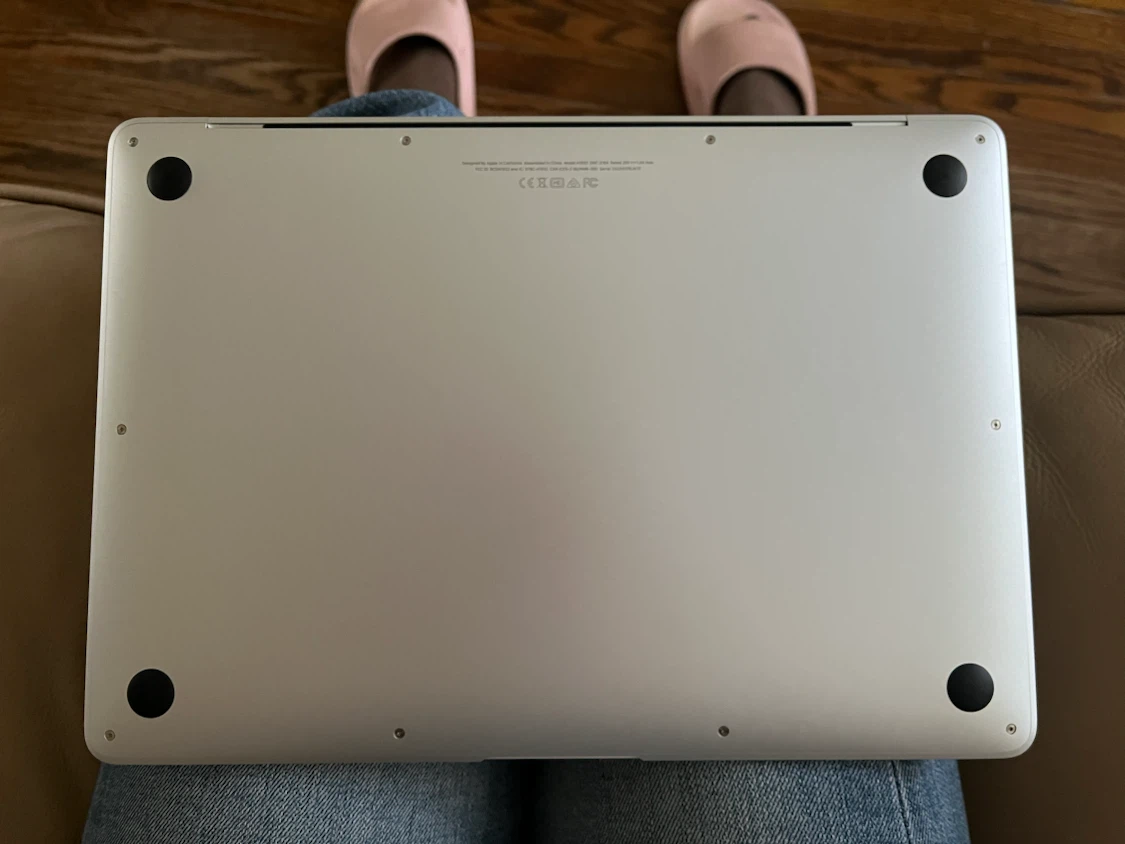Apple MacBook Air 2018 - Pristine - Rare Low Battery Cycles - photo 2