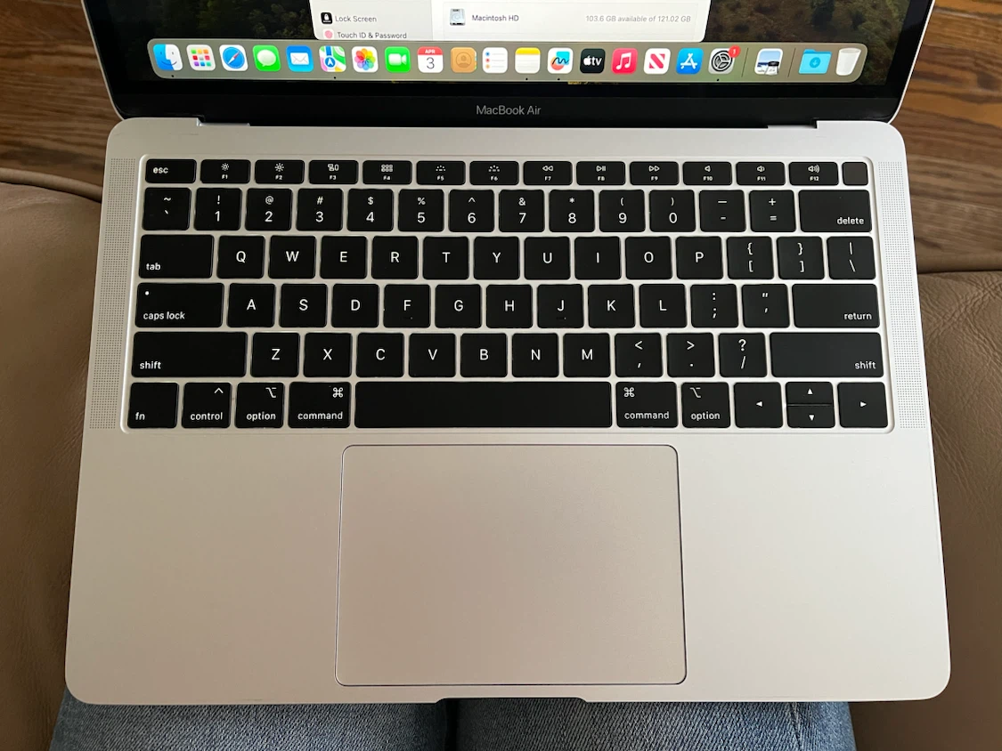 Apple MacBook Air 2018 - Pristine - Rare Low Battery Cycles - photo 3