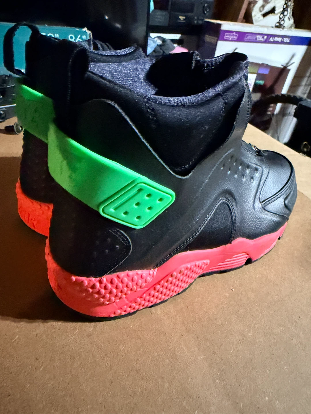 Nike Air Huarache Zip Shoes - photo 3